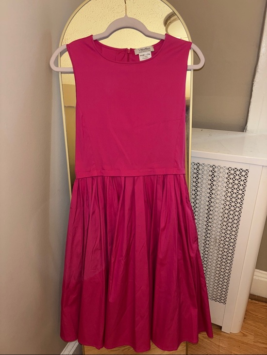 MaxMara Dresses & Skirts - ‘S Max Mara Bright Fuchsia Sleeveless Pleated Dress
